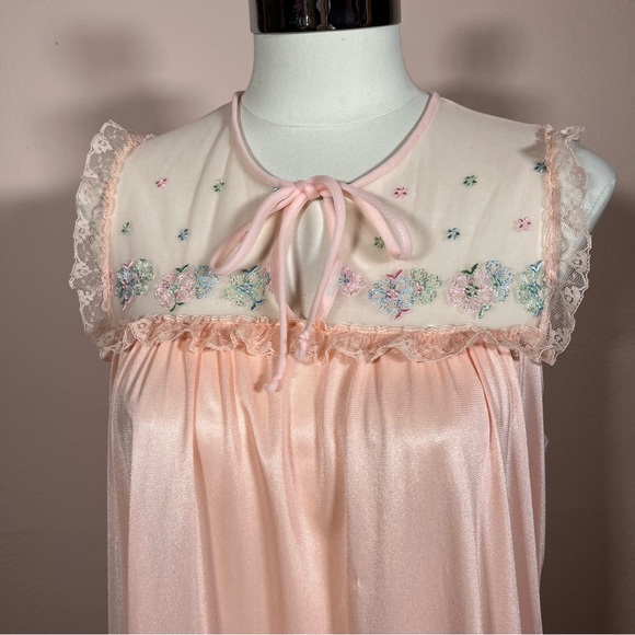 Vintage Other - Vintage 50 60 Retro Cottagecore Floral Embroidery Peach Pastel Long Nightgown